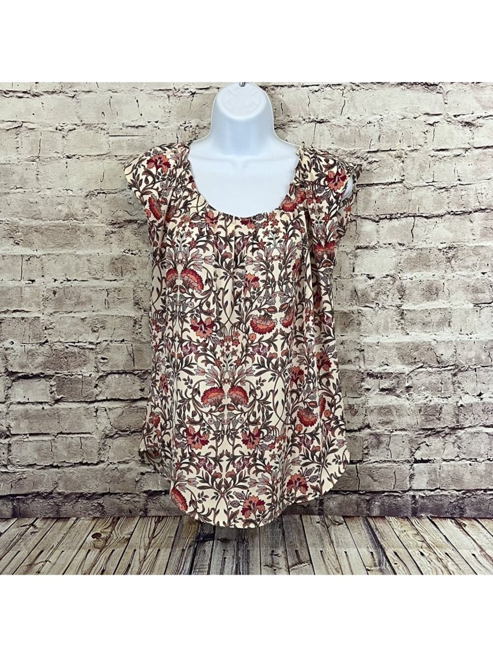 Lauren Conrad Cream Floral Scoop Neck Tie Back Sleeveless Blouse
